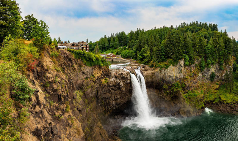 Snoqualmie Falls, Gift Shop and Visitor Center Kenmore Air Seaplane Tour, Seattle Aquarium, Discovery Park, Pike Place Market, Museum of Pop Culture, Seattle Art Museum, Kubota Garden, Wa Na Wari, Bainbridge Island, Olympic Sculpture Park, Space Needle, National Nordic Museum, Wing Luke Museum of the Asian Pacific American Experience, Kerry Park, Northwest Trolls: Way of the Bird King, Waterfront Park, Chihuly Garden and Glass, Snoqualmie Falls, Gift Shop and Visitor Center, Green Lake Park, Frye Art Museum