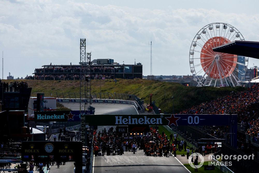 F1の夏休みとは？, なぜF1に夏休みが設けられたのか？, 夏休み中には何が起こっている？, F1はいつ再開する？, 夏休み後のF1カレンダー