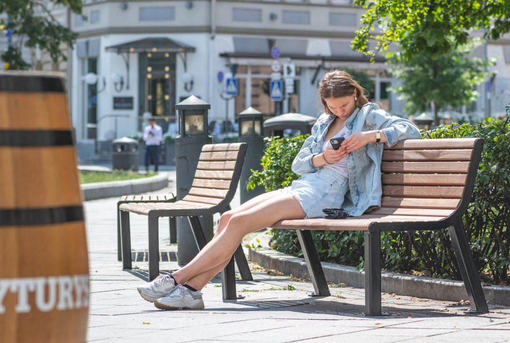 What can suspecting partners do instead? What is the loyalty test?, Why is this trend harmful?, What can suspecting partners do instead?, How has social media impacted trust in relationships?