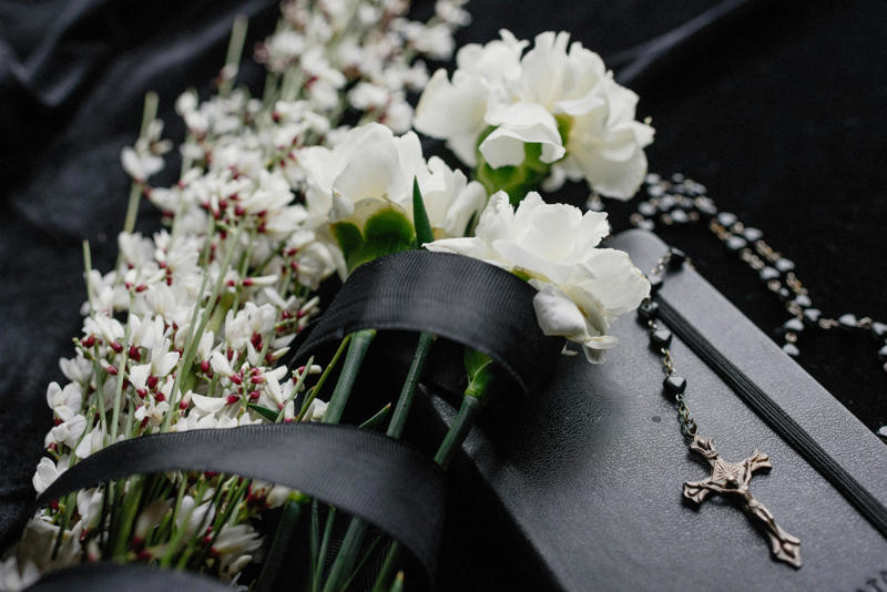 Religious or Cultural Items Personal Mementos or Letters, Religious or Cultural Items, Photos or Keepsakes, Posting Photos or Details on Social Media Immediately, Overpowering the Conversation, Giving Unsolicited Advice or Opinions