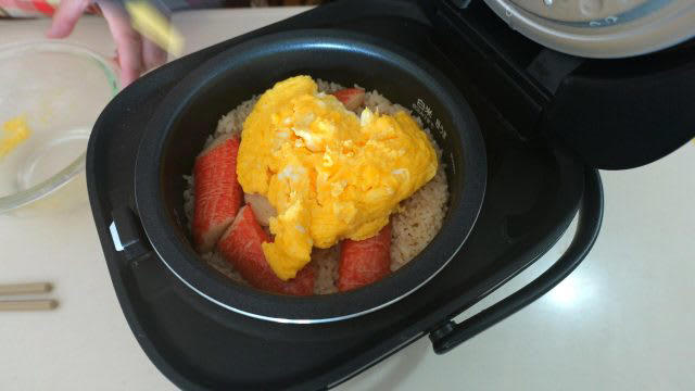炊飯器で簡単「カニ風味チャーハン」の作り方, 今日のレシピのポイント, YouTube「エプロン」簡単レシピを動画で紹介しています。, Instagram「エプロン」簡単レシピを写真で紹介しています。