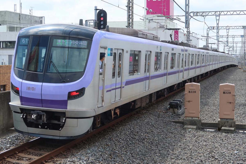 神奈川に置かれた半蔵門線基地, 都心直通地下鉄の車両拠点, 渋谷駅地下化の挑戦, 都心地下鉄の車両拠点戦略, 鷺沼基地活用の裏側, 都心地下制約と基地活用