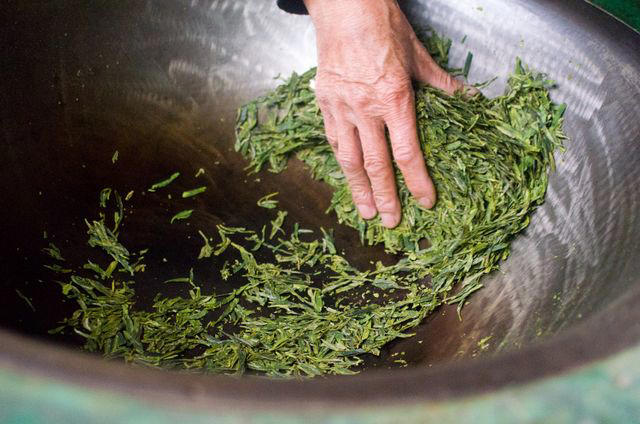 Processing Methods, Flavor: Fresh vs. Bold, Caffeine Content: Which Tea Packs More Punch?, How to Brew Tea, What Are the Best Uses for Tea?, The Takeaway
