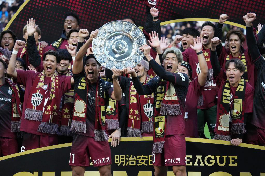 栄光の2年の陰で…「もう自分は終わってもいい」, 神戸の未来を背負ったチャンスメイカー, 紆余曲折のアカデミー時代と仲間たち, 新天地FC BASARA HYOGOで歩む道