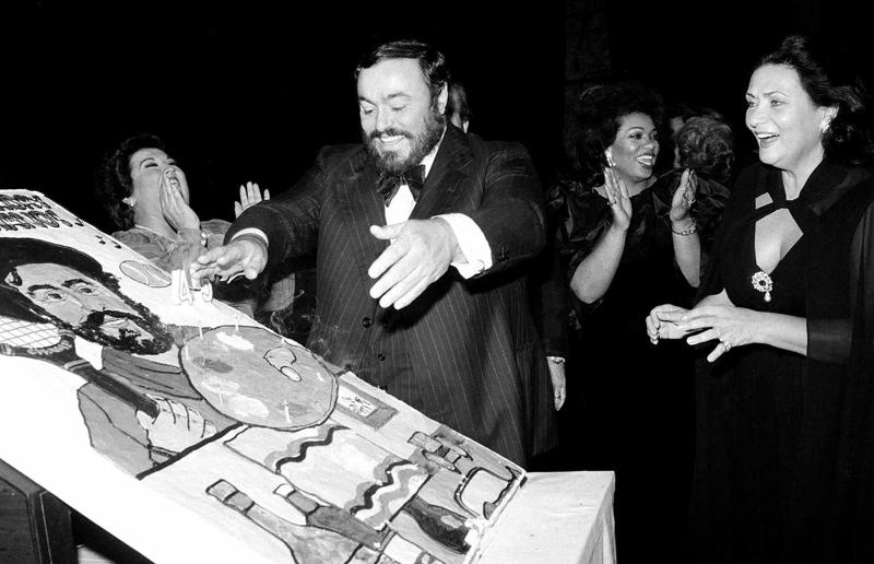 23. Maurice Chevalier's musical cake, 1956, 22. Hank Aaron's baseball tableau cake, 1973, 21. A super-sized sombrero cake, 1933, 20. Pavarotti's artistic cake portrait, 1980, 19. Ingrid Bergman and Charles Boyer's joint birthday cake, 1946, 18. Denise Grey's dual pink birthday cakes, 1985, 17. An elaborate Alice in Wonderland cake, 1932, 16. Shirley Temple's seventh birthday cake, 1936, 15. An extravagant Arc de Triomphe cake, 1983, 14. Glen Campbell's lifelike guitar cake, 1973, 13. A gravity-defying hot air balloon cake, 1933, 12. Elizabeth Taylor's front page cake, 1982, 11. Chuck Berry's rock 'n' roll cake, 1986, 10. Prince Charles' regal 40th birthday cake, 1988, 9. Princess Irene's nautical cake, 1951, 8. An architectural birthday cake, 1981, 7. Queen Charlotte's giant birthday cake, 1930, 6. Franklin D. Roosevelt's monumental birthday cake, 1940, 5. Winston Churchill's 80th birthday cake, 1954, 4. Harry Truman's five-tier birthday cake, 1954, 3. Charlie Chaplin's five-foot birthday cake, 1966, 2. John F. Kennedy's 44th birthday cake, 1961