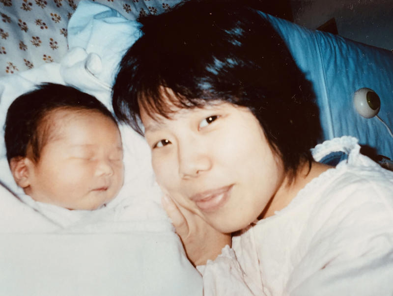 つき合い始めて半年後に乳がん発覚, 闘病中の妊娠。父の「死ぬ気で産め」で出産を決断, 出産直後は病気のことを忘れ「いちばん幸せを感じた時間」, 娘に恋愛相談をできるようになった今