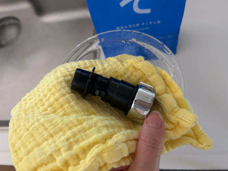 1．まずはパーツの取り外し, 2．水洗い＋ブラシでこすり洗い, 3．水気を拭き取り元に戻す, 水も運気も流れよく