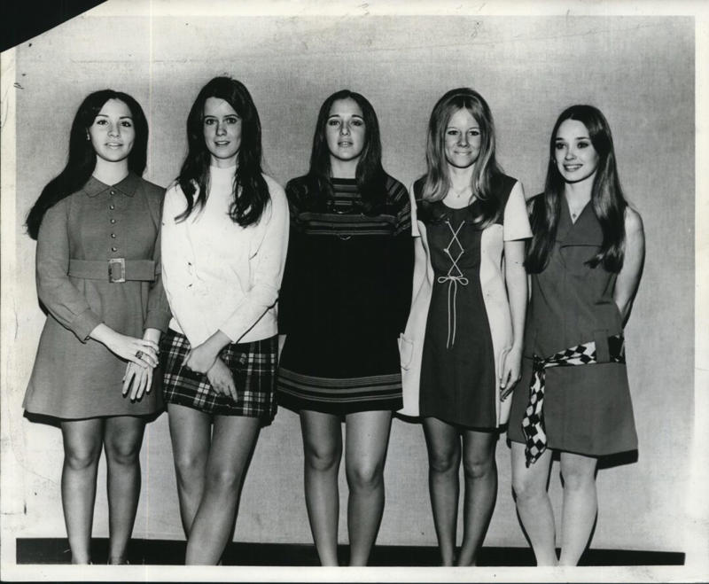14. Homecoming Queen Contestants (1969) 1. Homecoming With the Girls (1977), 2. Homecoming Court Looking Snazzy (1970s), 3. Check out That Red Suit (1974), 4. Groovy Homecoming Date (1975), 5. Homecoming Dance at Willow Run High School in Ypsilanti, Michigan (1971), 6. Football Player at His Homecoming Game (1978), 7. Colorful Garb (1970s), 8. Getting Crowned Queen at an Alabama High School (1971), 9. Homecoming Court at St. Joseph High School (1964), 10. Candidates for Queen at a California High School (1974), 11. Getting a Good Vantage Point of the Homecoming Parade (1971), 12. University of Florida Homecoming (1954), 13. Pulling Up to Homecoming in Style (1957), 14. Homecoming Queen Contestants (1969), 15. Homecoming Queen Being Crowned (1969), 16. Getting Ready to Head to the Game (1988), 17. Homecoming Court from Woodlawn High School in Shreveport, Louisiana (1971)