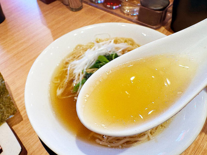 『麺匠 一鶏』とは, 【長岡醬油らーめんをアレンジ】「極鶏生姜醤油」, 【黄金色のスープ】「極鶏塩そば」, メニュー(2025年8月19日時点)