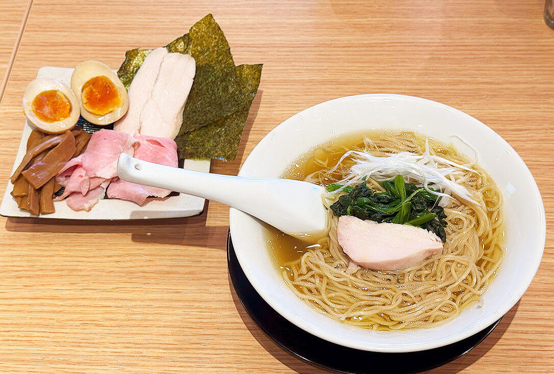 『麺匠 一鶏』とは, 【長岡醬油らーめんをアレンジ】「極鶏生姜醤油」, 【黄金色のスープ】「極鶏塩そば」, メニュー(2025年8月19日時点)