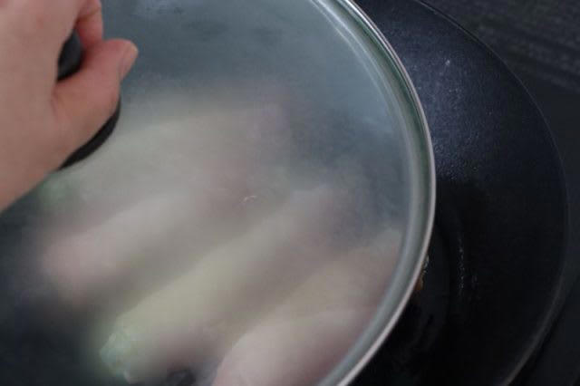 切り口が可愛い♪「オクラ肉巻き」「かぼちゃの塩昆布和え」2品弁当, 1品目 オクラ肉巻き, 2品目 かぼちゃの塩昆布和え, 2品弁当の詰め方プロセス, 「心が楽になる2品弁当」のルール