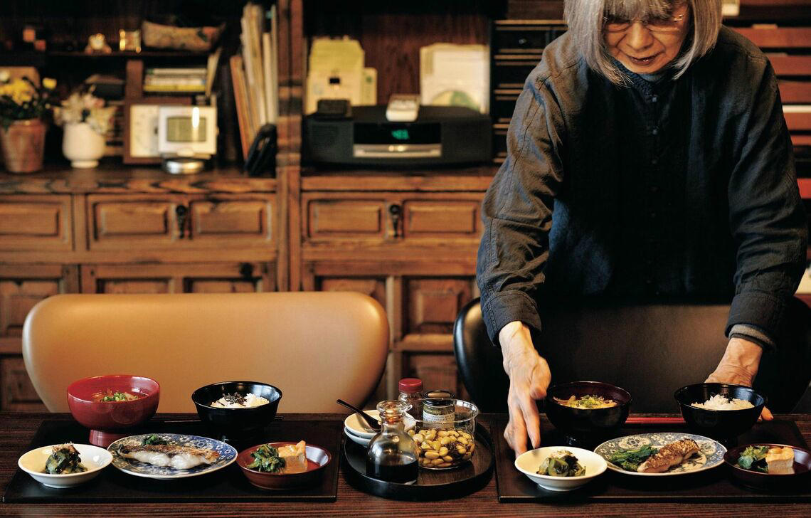 「使いにくい」と思い始めた70代, 80代のリフォームで大事にしたこと, シニア視点の収納の工夫, 思いがけず、自炊を大切にする暮らしに, 60代や70代のときにリフォームしなくてよかった
