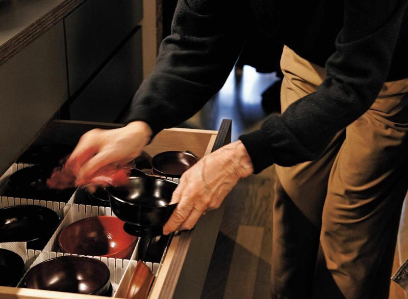 「使いにくい」と思い始めた70代, 80代のリフォームで大事にしたこと, シニア視点の収納の工夫, 思いがけず、自炊を大切にする暮らしに, 60代や70代のときにリフォームしなくてよかった