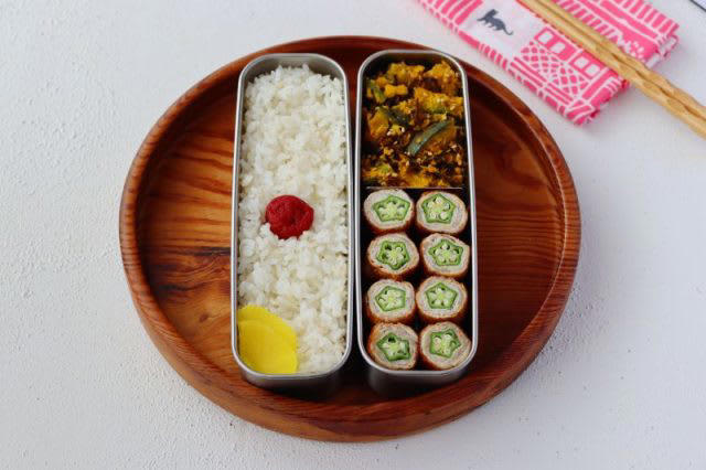 切り口が可愛い♪「オクラ肉巻き」「かぼちゃの塩昆布和え」2品弁当, 1品目 オクラ肉巻き, 2品目 かぼちゃの塩昆布和え, 2品弁当の詰め方プロセス, 「心が楽になる2品弁当」のルール