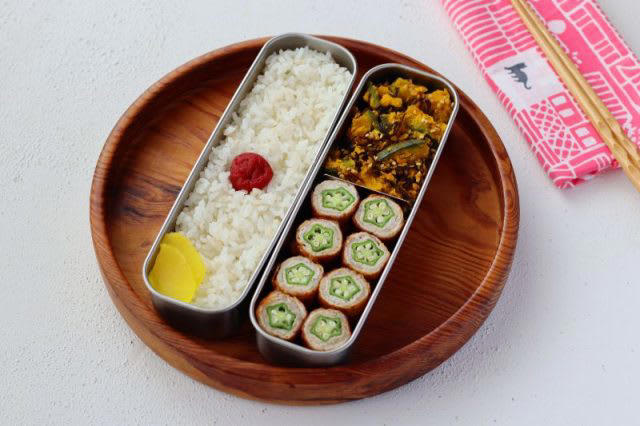 切り口が可愛い♪「オクラ肉巻き」「かぼちゃの塩昆布和え」2品弁当, 1品目 オクラ肉巻き, 2品目 かぼちゃの塩昆布和え, 2品弁当の詰め方プロセス, 「心が楽になる2品弁当」のルール