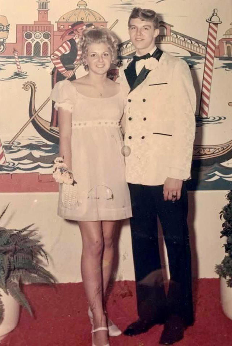 5. Homecoming Dance at Willow Run High School in Ypsilanti, Michigan (1971) 1. Homecoming With the Girls (1977), 2. Homecoming Court Looking Snazzy (1970s), 3. Check out That Red Suit (1974), 4. Groovy Homecoming Date (1975), 5. Homecoming Dance at Willow Run High School in Ypsilanti, Michigan (1971), 6. Football Player at His Homecoming Game (1978), 7. Colorful Garb (1970s), 8. Getting Crowned Queen at an Alabama High School (1971), 9. Homecoming Court at St. Joseph High School (1964), 10. Candidates for Queen at a California High School (1974), 11. Getting a Good Vantage Point of the Homecoming Parade (1971), 12. University of Florida Homecoming (1954), 13. Pulling Up to Homecoming in Style (1957), 14. Homecoming Queen Contestants (1969), 15. Homecoming Queen Being Crowned (1969), 16. Getting Ready to Head to the Game (1988), 17. Homecoming Court from Woodlawn High School in Shreveport, Louisiana (1971)
