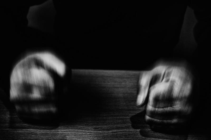 シラを切り通す法律事務所, 「私は知りません」, 知らぬ存ぜぬを貫く弁護士, 事件摘発前に死んだ弁護士と事務員