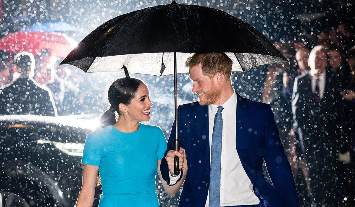 LEADING A VASTLY DIFFERENT LIFE WHAT MEGHAN MISSES MOST, LEADING A VASTLY DIFFERENT LIFE, DOES MEGHAN LONG FOR UK LFIE?, PRESSING PAUSE ON THE IDEA, STRONG ENGLISH UNDERTONES, MAGIC FM WINS MEGHAN'S HEART, MEGHAN'S FAVOURITE DRIVNIG STATION, 'ZEBRA' INSTEAD OF 'ZEEBRA', DUCHESS' SIGNATURE ROAST CHICKEN, WEEKLY FAMILY FAVOURITE, WELCOMING BRITISH TRADITIONS, MEGHAN AND HARRY'S 'DUVET DAY', CELEBRATING MOTHER'S DAY... UK STYLE, HINTING AT MISSING BRITAIN