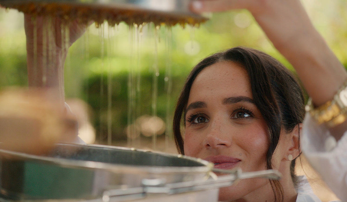 'ZEBRA' INSTEAD OF 'ZEEBRA' WHAT MEGHAN MISSES MOST, LEADING A VASTLY DIFFERENT LIFE, DOES MEGHAN LONG FOR UK LFIE?, PRESSING PAUSE ON THE IDEA, STRONG ENGLISH UNDERTONES, MAGIC FM WINS MEGHAN'S HEART, MEGHAN'S FAVOURITE DRIVNIG STATION, 'ZEBRA' INSTEAD OF 'ZEEBRA', DUCHESS' SIGNATURE ROAST CHICKEN, WEEKLY FAMILY FAVOURITE, WELCOMING BRITISH TRADITIONS, MEGHAN AND HARRY'S 'DUVET DAY', CELEBRATING MOTHER'S DAY... UK STYLE, HINTING AT MISSING BRITAIN