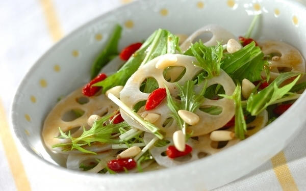 小松菜とホタテのかんたん薬膳スープ, 梨とレンコンの薬膳スープ, 和風カレースープ, レンコンと水菜の中華サラダ, 季節の菊花炊き込みおこわ