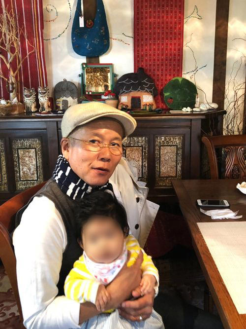 前妻とは“解散”という感覚で円満離婚, 義理の親とは10歳差、義父は抵抗を示すも…, 同窓会で女性陣から批判されるも本人は幸せいっぱい, 現役看護師の妻が“大黒柱”。自宅と車も妻名義, 娘にいつ「他の姉妹がいる」ことを伝えるか