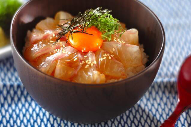 ・甘辛ふっくらタイの煮付け, ・切り身で簡単！ 鯛のアクアパッツァ, ・生トマトで！ 短時間でトマトソースに 鯛をオシャレに, ・グリルで手軽に！ 鯛の塩焼き, ・鯛のマスタード焼き菜の花添え, ・簡単華やか！ タイのカルパッチョ, ・中華風鯛の刺身, ・鯛の和風カルパッチョ, ・豪快！ 宇和島風鯛めし, ・白身魚の梅肉蒸し, ・鯛の中華蒸し　電子レンジで簡単, ・鯛とタケノコ蒸し青のりあんかけ