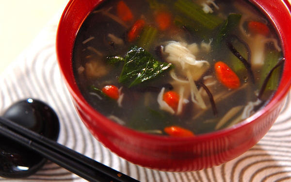 小松菜とホタテのかんたん薬膳スープ, 梨とレンコンの薬膳スープ, 和風カレースープ, レンコンと水菜の中華サラダ, 季節の菊花炊き込みおこわ