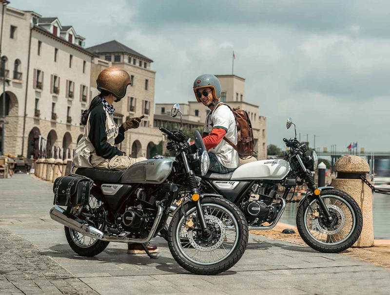 ホンダ「CGX150」の概要, ホンダ「CGX150」のカラー・人気投票, ホンダ「CGX150」の主なスペック・燃費・製造国・価格, ホンダ「CGX150」の写真