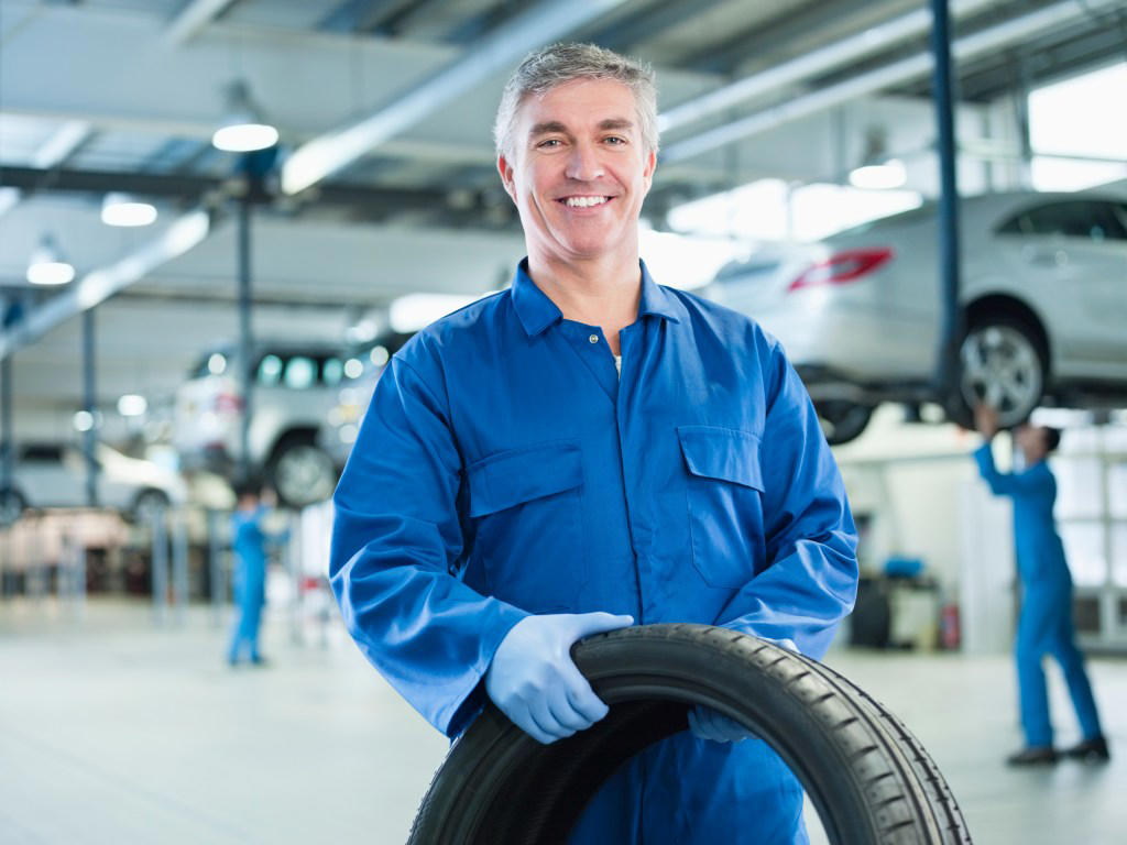 Age 18-21. Median annual salary: £24,440, Age 22-29. Median annual salary: £32,292, Age 30-39. Median annual salary: £39,988, Age 40-49. Median annual salary: £42,796, Age 50-59. Median annual salary: £40,456, 60+. Median annual salary: £36,036