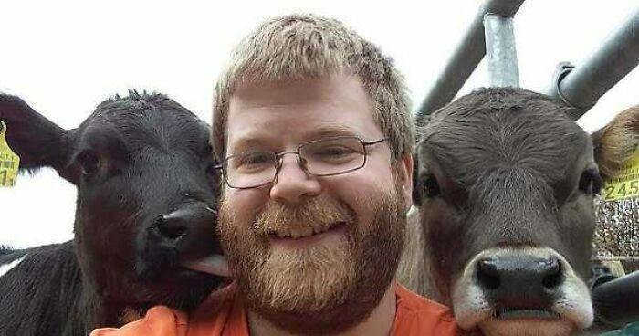 #19 Do These Count As Shoulder Animals? #1 My Shoulder Buddy, #3 Hopefully Shoulder Kittens Count, #5 Behold The Glorious Whiskers Of Shoulder Cat, #7 I See Your Shoulder Cats. I Raise You Crown Cat, #11 I Don’t Have A Cat, So I Present My Shoulder Bun!, #15 She Was Purrty Proud Of My Accomplishment, #19 Do These Count As Shoulder Animals?, #23 Shoulder Cat Will Be Fun, They Said, #25 I See Your Shoulder Cat And Raise You A Beard Kitten, #27 Shoulder Cats? Nah, How About Shoulder Bear?, #29 How About Shoulder Sugar Gliders?, #31 Shoulder Birb, #33 My Dreams Of Having A Shoulder Cat Have Come True, #35 Does A Rottweiler Puppy Count, #37 Hope I'm Not Too Late To Raise You A Second Shoulder Cat, #39 Am I Too Late? Fern, The Sweetest Opossum!, #41 Do Shoulder Squirrels Count?, #43 Shoulder Dane Anyone?, #45 Shoulder Cat Or Cyclops?, #47 I Thought My Little Shoulder Protector Should Get A Turn Too!!