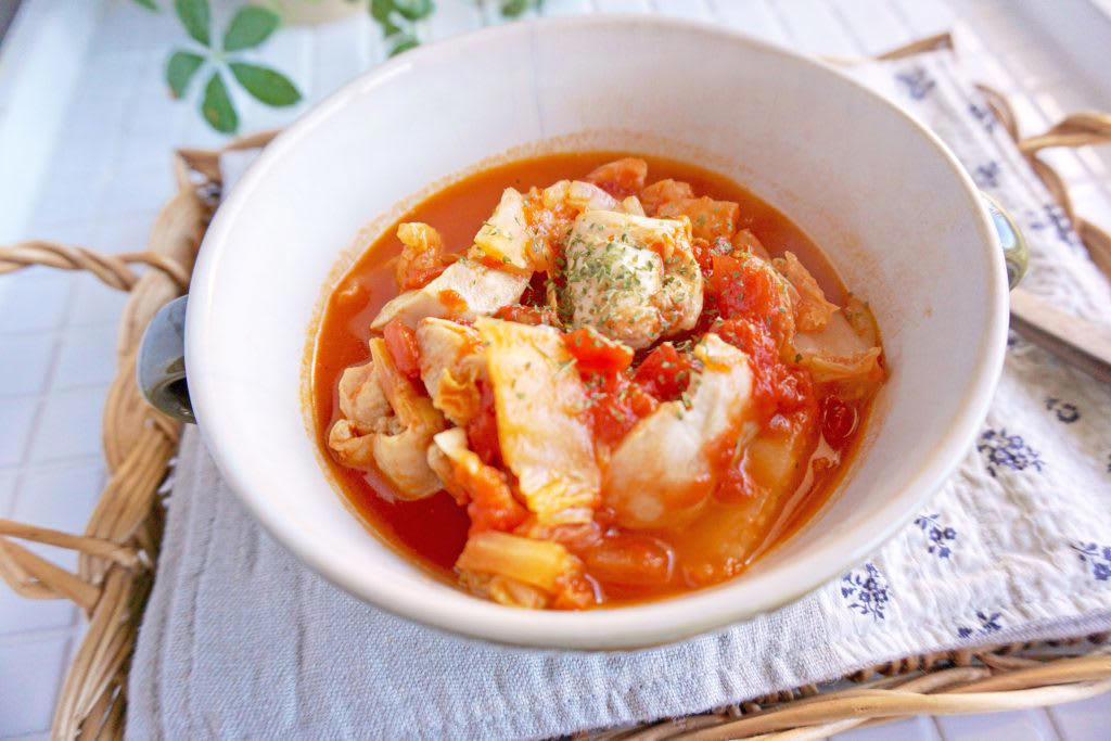フライパンで簡単！『チキンと茄子のトマト煮』の作り置きレシピ, 作り方（調理時間：30分）, ブログ「mama*kitchen」 ・・・日々のごはん記録、ときどきコドモ。（http://mama-kitchen.blog.jp/）, インスタグラム 「Mayu*」・・・パンの日が多い、ワンプレート朝ごはん。（https://instagram.com/mama_kitchen/）
