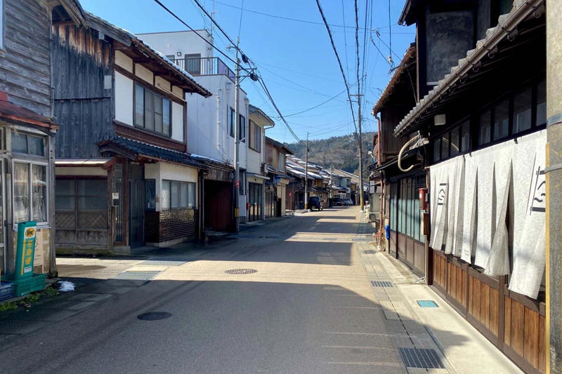 党4役辞任の意向で混乱がさらに深刻化, 再検証迫られる延伸ルート問題, 大阪府が米原ルート検討を国交省に要請, 小浜市はルートの詳細決定待たずにまちづくり検討