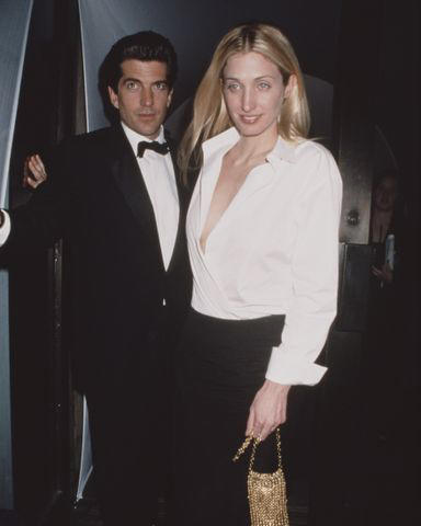 It was a platinum eternity band featuring diamonds and sapphires., It was inspired by one of Jackie Kennedy’s rings., The ring is estimated to have cost ,000., JFK Jr. proposed during a July 1995 fishing trip., Her wedding band was cast from the rib of a rattlesnake.