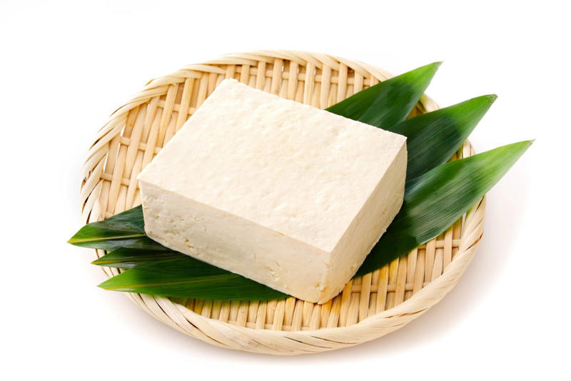 木綿と絹の違いは「作り方」と「含水量」, 栄養で比べる！木綿と絹の意外な差, どんな人にどちらがおすすめ？, 調理法での正しい使い分け, 注意点：食べすぎには要注意