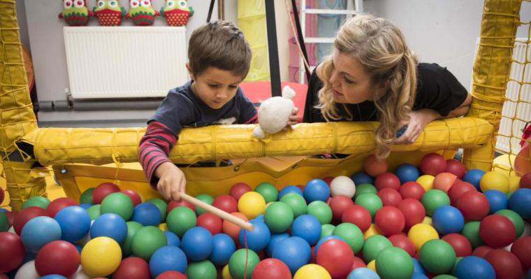 Encourage them to ask questions Don't say they've 'gone to sleep', Charities agree, How to prepare them for bereavement, Encourage them to ask questions, Show your child that you're sad