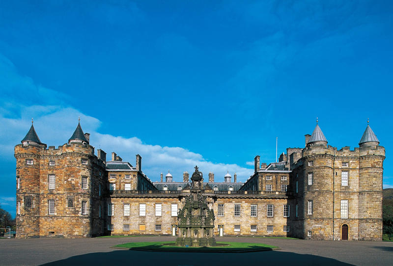 17 Bruton Street, White Lodge, 145 Piccadilly, The Royal Lodge, Y Bwthyn Bach, Birkhall, Buckingham Palace, Clarence House, Villa Guardamangia, Windlesham Moor, Sandringham, Windsor Castle, Hillsborough Castle, Palace of Holyroodhouse, Balmoral Castle