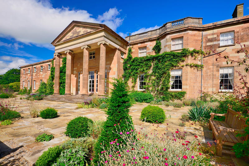 17 Bruton Street, White Lodge, 145 Piccadilly, The Royal Lodge, Y Bwthyn Bach, Birkhall, Buckingham Palace, Clarence House, Villa Guardamangia, Windlesham Moor, Sandringham, Windsor Castle, Hillsborough Castle, Palace of Holyroodhouse, Balmoral Castle