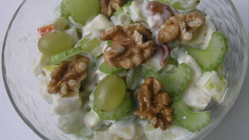 1. Waldorf Salad 1. Waldorf Salad, 2. Fondue, 3. Cake Pops, 4. Bushmeat, 5. Panini, 6. Pickled Eggs, 7. Push-Up Popsicles, 8. FroYo, 9. Casseroles, 10. Sundried Tomatoes, 11. Butterscotch Candy, 12. Bread Pudding, 13. Onion Dip, 14. Jello Salad, 15. Salisbury Steak, 16. Beef Stroganoff, 17. Lobster Thermidor, 18. Tutti Frutti, 19. Goji Berries, 20. Beef Wellington