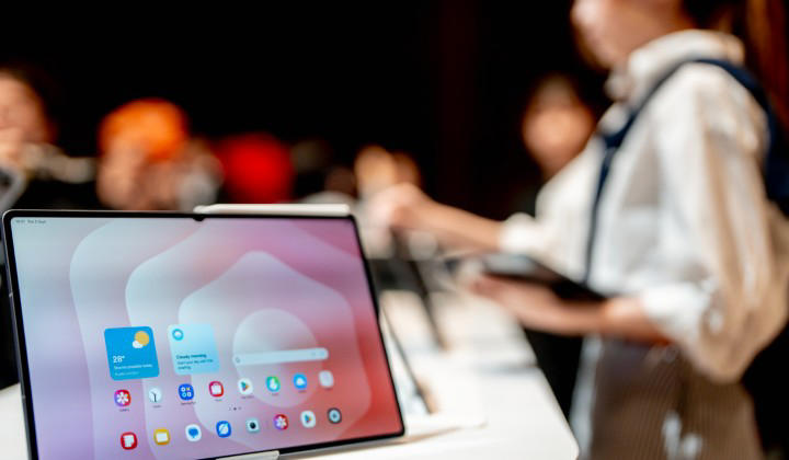 AI-Powered Camera: Cool Features, But There’s a Catch, The Tablets: Tab S11 Series Goes Ultra-Thin, Galaxy Buds3 FE: AI-Powered Audio at RM499, What This Means for Regular People