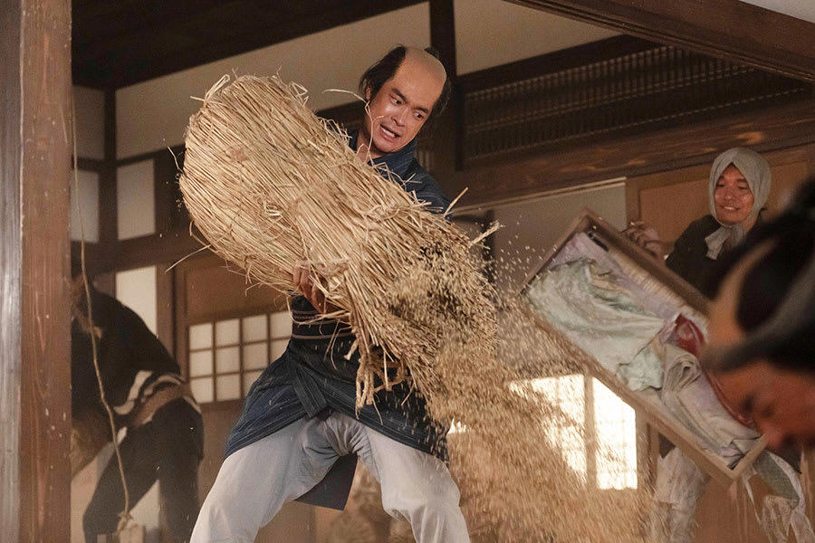■ 浄瑠璃仕立てで「御救い銀」を告知…第３３回あらすじ, ■ 「悪意の権化」丈右衛門だった男が今週も煽動, ■ 蔦重に凶刃！激的な出来事が連チャンで…, ■ 新之助の死にＳＮＳ号泣、憔悴する蔦重, ■ 慰める歌麿、本作りのモチベーションへ
