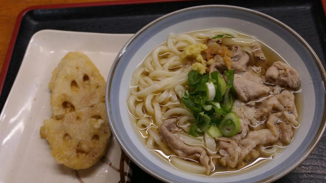 「丸亀vsはなまる」に当てはまらない香川県　真の王者は「〇〇〇製麺」？, 今ではチェーン店も多く存在する, 唯一生き残る店舗の特徴とは？, 丸亀から来たうどん店に「丸亀の看板を降ろせ」？尾を引く「商標独占」騒動, 丸亀製麺は以前よりも大きく成長している