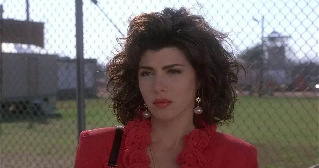4. A Young Marisa Tomei in ‘My Cousin Vinny’ 1. First Computer Lesson on an Apple II, 2. An 18-Year-Old Penelope Cruz, 3. Talk About Beach ‘Fit Goals, 4. A Young Marisa Tomei in ‘My Cousin Vinny’, 5. Ronald Reagan Shares a Laugh With Incoming US President Bill Clinton in Washington D.C., 6. A Young Matthew McConaughey on the Set of ‘Dazed and Confused’, 7. ‘My Dad as a High School Student in 1992’, 8. A Young Jack Black Serving Serious Blue Steel, 9. ‘My Dad and Me, Circa 1992’, 10. Tie Dye and Mullets: Just Your Average ’90s Family Portrait, 11. Seattle Rock Band Soundgarden Pictured in California, 12. Behind the Scenes of ‘The Last of the Mohicans’, 13. ’90s House Parties Were Truly Unmatched, 14. A Striking (and Eerie) Self-Portrait at the Foot of the Twin Towers, 15. ‘Skate Crew From High School, 1992’, 16. Iman & David Bowie on Their Wedding Day in Italy, June 6, 1992, 17. People Play Volleyball in Front of a Buddha Statue in Afghanistan, 18. A Young Chris Cornell Performs on Stage in His Signature Plaid, 19. Jodie Foster and Anthony Hopkins Hold Up Their Oscars After Winning Best Actor and Actress for ‘The Silence of the Lambs’, 20. Cher Turning Heads in a Red Sequin Gown at an Awards Show, 21. A Young Winona Ryder During the Filming of ‘Dracula’, 22. The Epic Cast of Saturday Night Live in 1992, 23. ‘The 1992 USA Men’s Olympic Basketball Team, aka the Dream Team’, 24. Kris Kristofferson Comforts Sinéad O’Connor After She Gets Booed on Stage During a Bob Dylan Tribute Concert, 25. Nirvana Pictured in Spain During the Height of the Grunge Era, 26. An Interior Shot of the Mall of America When it First Opened in Bloomington, Minnesota, August 1992, 27. Christian Bale Pictured at His 18th Birthday Party, 28. ‘My Brother Getting Slimed at Universal Studios Florida in 1992’, 29. Alanis Morissette Pictured Doing Shots With Santa, 30. Bruce Campbell Poses With His Many Stunt Doubles on the Set of ‘Army of Darkness’, 31. Michael Jordan Rocks a Matching Set at the ’92 Olympics in Spain
