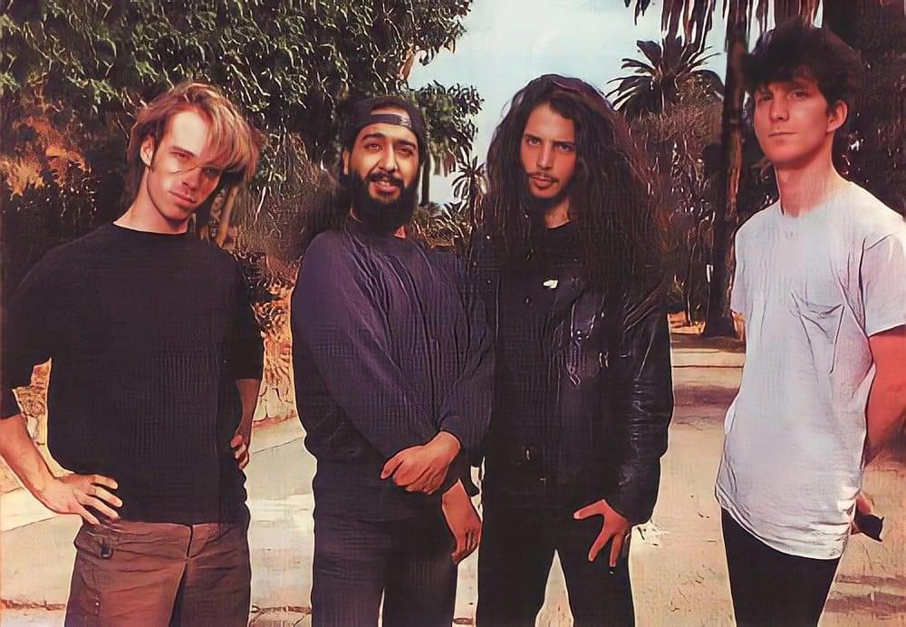 11. Seattle Rock Band Soundgarden Pictured in California 1. First Computer Lesson on an Apple II, 2. An 18-Year-Old Penelope Cruz, 3. Talk About Beach ‘Fit Goals, 4. A Young Marisa Tomei in ‘My Cousin Vinny’, 5. Ronald Reagan Shares a Laugh With Incoming US President Bill Clinton in Washington D.C., 6. A Young Matthew McConaughey on the Set of ‘Dazed and Confused’, 7. ‘My Dad as a High School Student in 1992’, 8. A Young Jack Black Serving Serious Blue Steel, 9. ‘My Dad and Me, Circa 1992’, 10. Tie Dye and Mullets: Just Your Average ’90s Family Portrait, 11. Seattle Rock Band Soundgarden Pictured in California, 12. Behind the Scenes of ‘The Last of the Mohicans’, 13. ’90s House Parties Were Truly Unmatched, 14. A Striking (and Eerie) Self-Portrait at the Foot of the Twin Towers, 15. ‘Skate Crew From High School, 1992’, 16. Iman & David Bowie on Their Wedding Day in Italy, June 6, 1992, 17. People Play Volleyball in Front of a Buddha Statue in Afghanistan, 18. A Young Chris Cornell Performs on Stage in His Signature Plaid, 19. Jodie Foster and Anthony Hopkins Hold Up Their Oscars After Winning Best Actor and Actress for ‘The Silence of the Lambs’, 20. Cher Turning Heads in a Red Sequin Gown at an Awards Show, 21. A Young Winona Ryder During the Filming of ‘Dracula’, 22. The Epic Cast of Saturday Night Live in 1992, 23. ‘The 1992 USA Men’s Olympic Basketball Team, aka the Dream Team’, 24. Kris Kristofferson Comforts Sinéad O’Connor After She Gets Booed on Stage During a Bob Dylan Tribute Concert, 25. Nirvana Pictured in Spain During the Height of the Grunge Era, 26. An Interior Shot of the Mall of America When it First Opened in Bloomington, Minnesota, August 1992, 27. Christian Bale Pictured at His 18th Birthday Party, 28. ‘My Brother Getting Slimed at Universal Studios Florida in 1992’, 29. Alanis Morissette Pictured Doing Shots With Santa, 30. Bruce Campbell Poses With His Many Stunt Doubles on the Set of ‘Army of Darkness’, 31. Michael Jordan Rocks a Matching Set at the ’92 Olympics in Spain