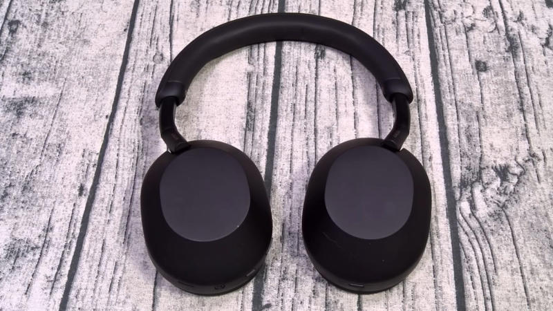 1. Sony MDR-XB400, 2. Sony MDR-V150, 3. Sony DR-BT21G, 4. Sony MDR-E9LP, 5. Sony MDR-ZX100, 6. Sony DR-BTN200, 7. Sony MDR-AS200, 8. Sony MDR-ZX110NC, 9. Sony WF-SP700N, 10. Sony MDR-V55, 1. Sony WH-1000XM5, 2. Sony WH-1000XM4, 3. Sony WH-1000XM3, 4. Sony WH-CH720N, 5. Sony WH-CH710N, 6. Sony MDR-7506, 7. Sony MDR-CD900ST, 8. Sony WF-1000XM5, 9. Sony WF-1000XM4, 10. Sony LinkBuds S