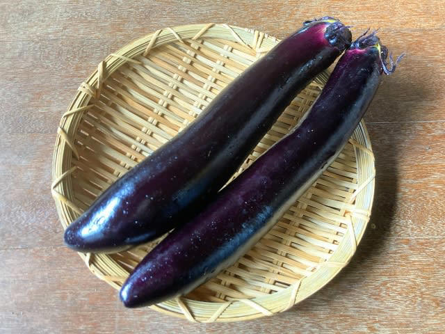 今日の主役は、なす, レンジで4分！「なすと豚のじゅわーとはさみ蒸し」, 材料・分量（調理時間：10分：2人分）, タラゴンの挿し木（お料理ブログ）※毎日更新中！ http://ameblo.jp/tarragon, インスタグラム（おいしい日常を日々更新♪） http://instagram.com/junko_ok/
