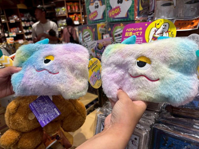 ・今年もハロウィンコーナーが登場！, ・今回購入した商品がこちら, ・蘇る500個の水風船事件, ・ドキドキの運試し？, ・さすが店員さん、ギフトでも嬉しいポーチ, ・気になる人は早めにカルディへ！
