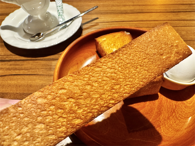 びっくりドンキーのモーニングがお得, モーニングコーヒーはおかわり自由, コーヒーに添えられたスティックシュガーにも秘密が, 充実のモーニングメニュー, 店内はwifi・コンセントもあり！, 食べたい量に合わせてメニューが選べるラインナップ