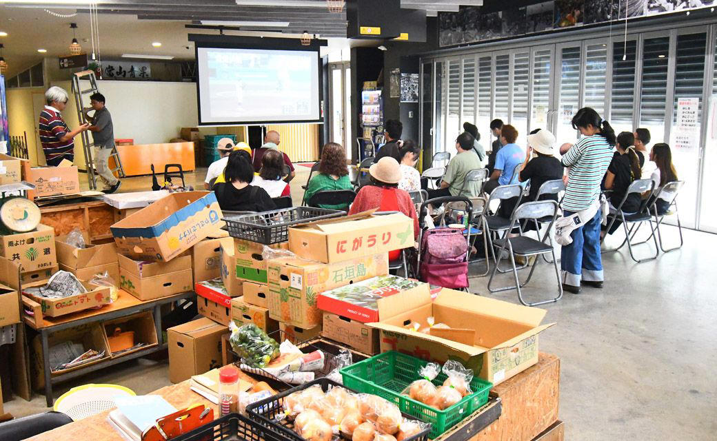 甲子園決勝、一致団結で見守る沖縄県民, 街から人が消えた…主要道路はガラガラ, “止まる経済”もあれば、“動く経済”もある, 臨時便完売！海外経由で甲子園に行こうとする人も…!?
