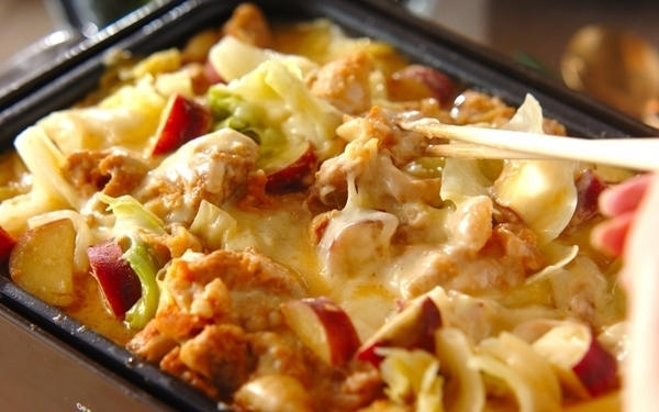 韓国風豚バラ肉じゃが（カムジャタン）, ホットプレートでチーズタッカルビ 韓国本場の味！, ゴマ油たっぷり韓国風のり巻き（キンパ）, 韓国料理店の味を再現！ ポッサム（ゆで豚とサンチュ）, 和えるだけ簡単！ 韓国風ビビンそうめん, あと引くタレのうまさ！ マグロユッケ, 野菜たっぷり！ ジャガイモ入りもちもちチヂミ