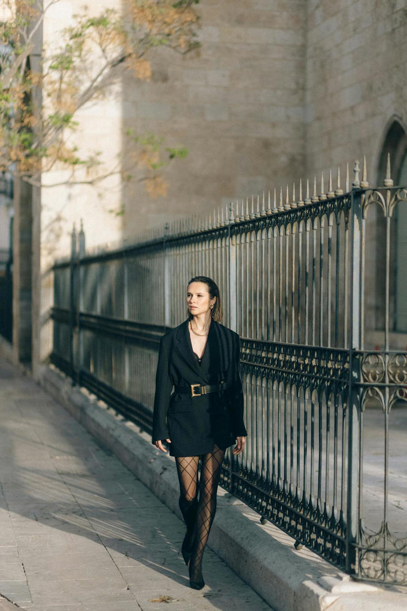 Knotted Button-Down, Midi Skirt, Cashmere Hoodie, Dark Wash Jeans, Silk Camisole, Leather Jacket, Monochrome Outfit, Wide-Leg Pants, Layered Turtleneck, Belted Dress, White Sneakers, Structured Knit Polo, Denim Shirt Dress